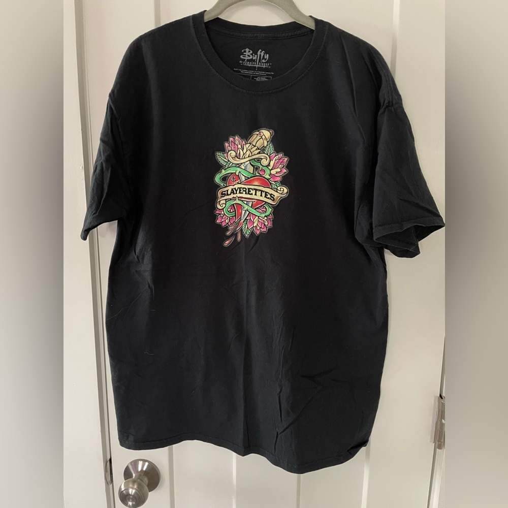 BUFFY "Slayerettes" Lootwear Tshirt Size L